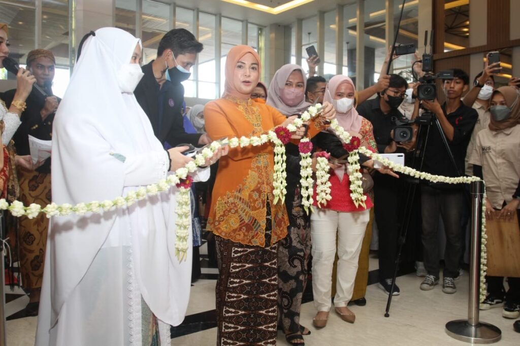 Jateng Buka Ukm Expo Di Makassar Langsung Hasilkan Sejumlah Mou