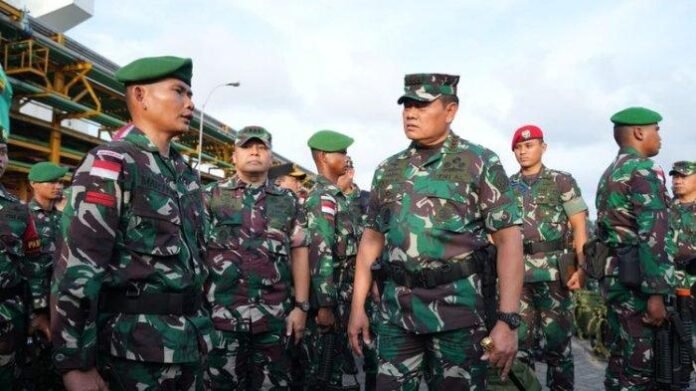 Panglima-TNI-Laksamana-Yudo-Margono-melepas-prajurit-ke-Papua