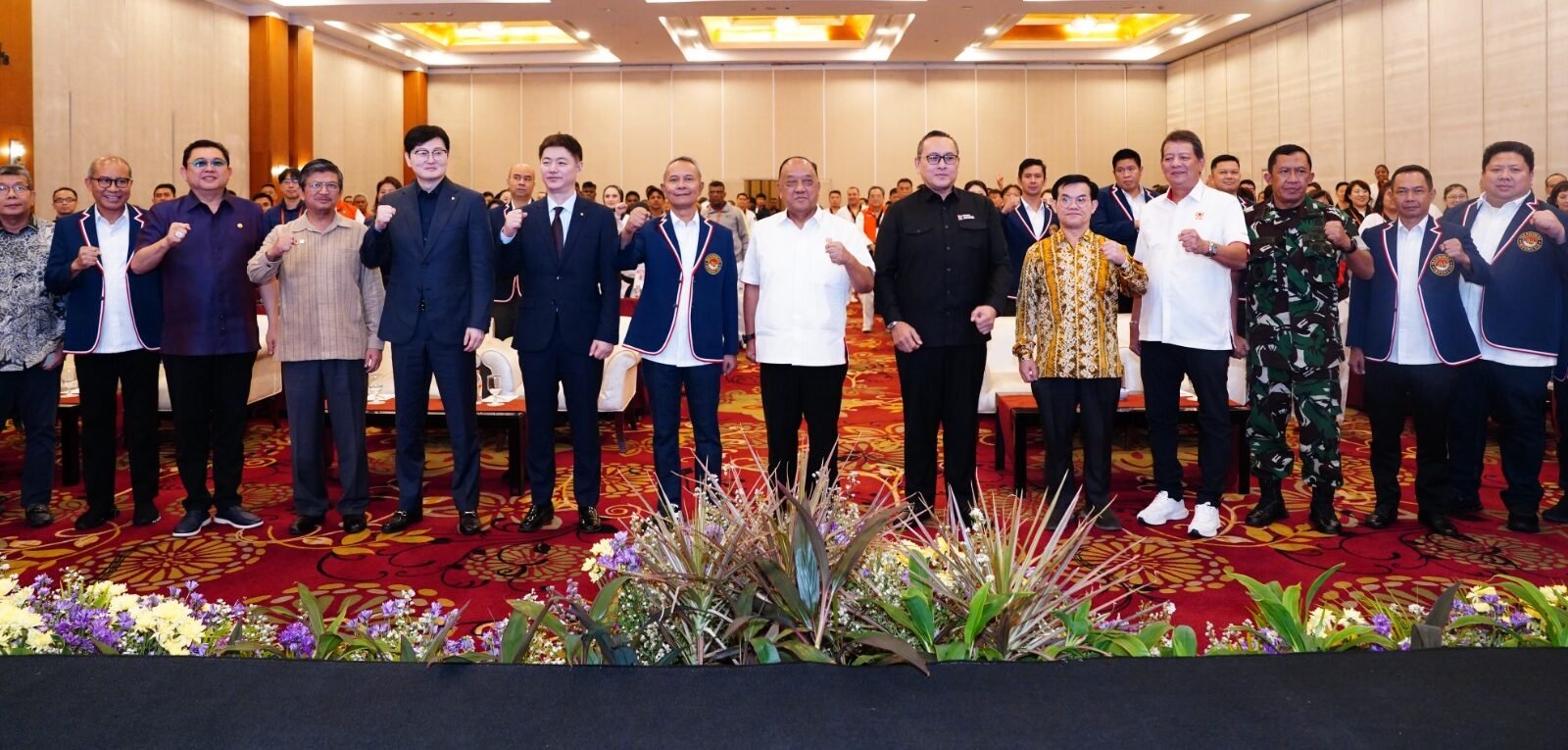 Hadir dalam acara ini Menpora RI Dito Ariotedjo, Ketua Umum KONI Letjen TNI (Purn) Marciano Norman, serta Ketua Umum Komite Olimpiade Indonesia Raja Sapta Oktohari dan instruktur serta perwakilan dari World Taekwondo (WT). (Sumber foto Puspen TNI)