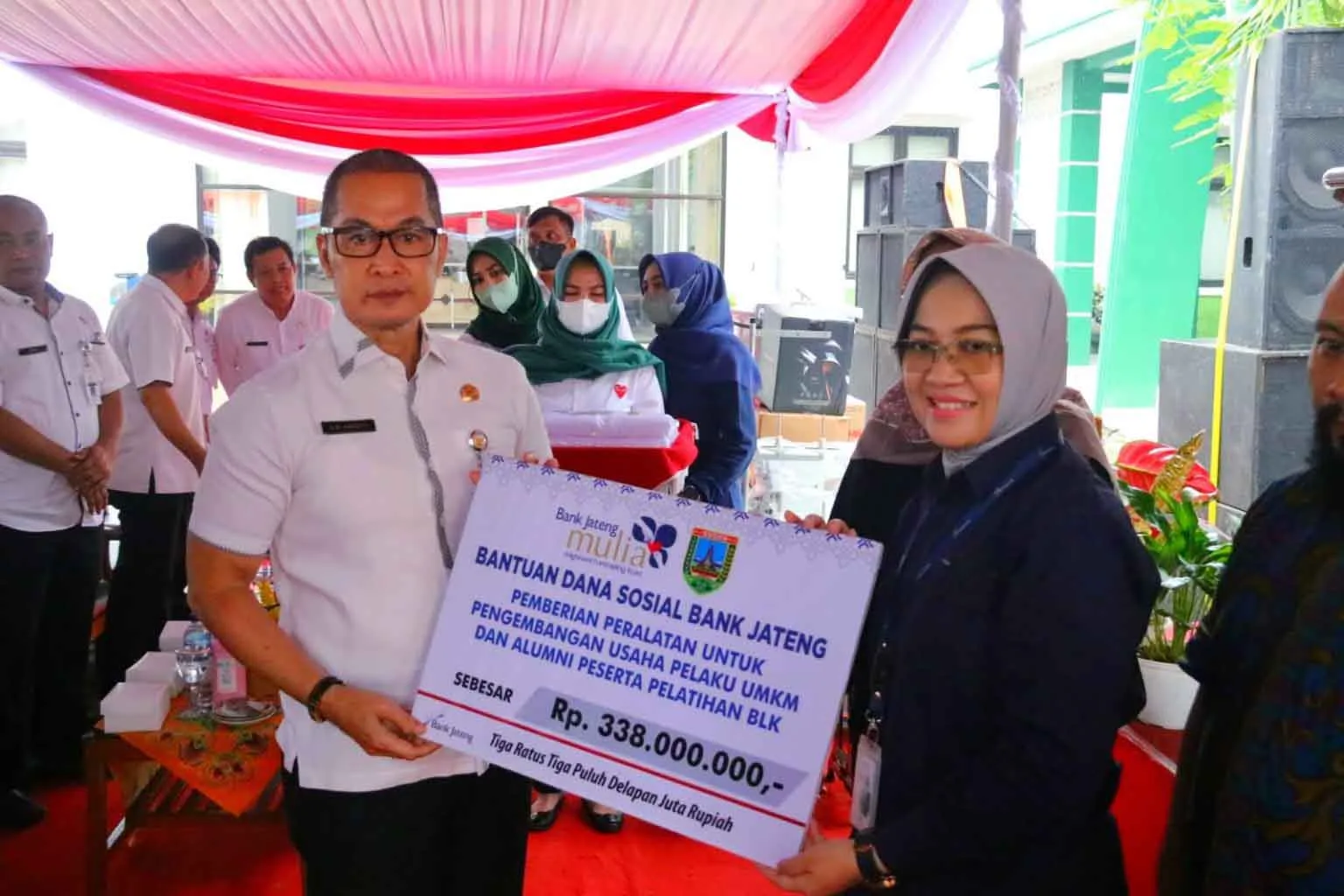 Dukung Pemulihan Ekonomi, Pelaku UMKM di Kudus Terima Bantuan