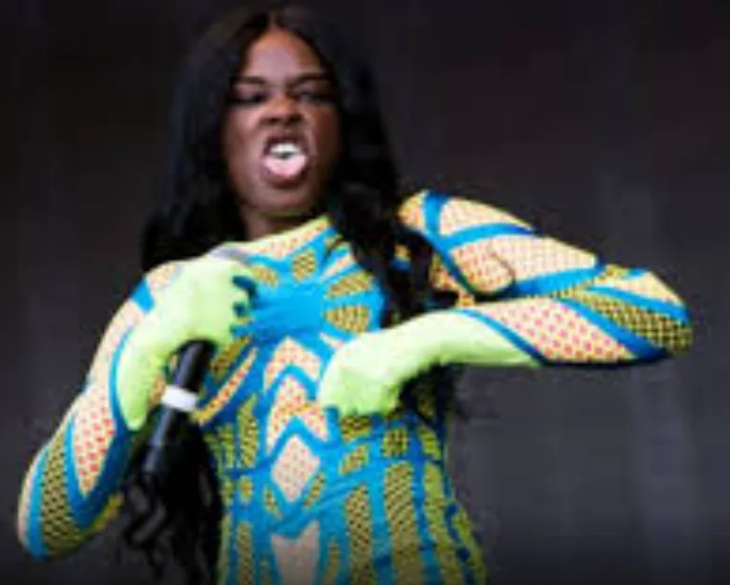INDONESIA DISEBUT TEMPAT SAMPAH DUNIA OLEH RAPPER AMERIKA, AZREALIA BANKS