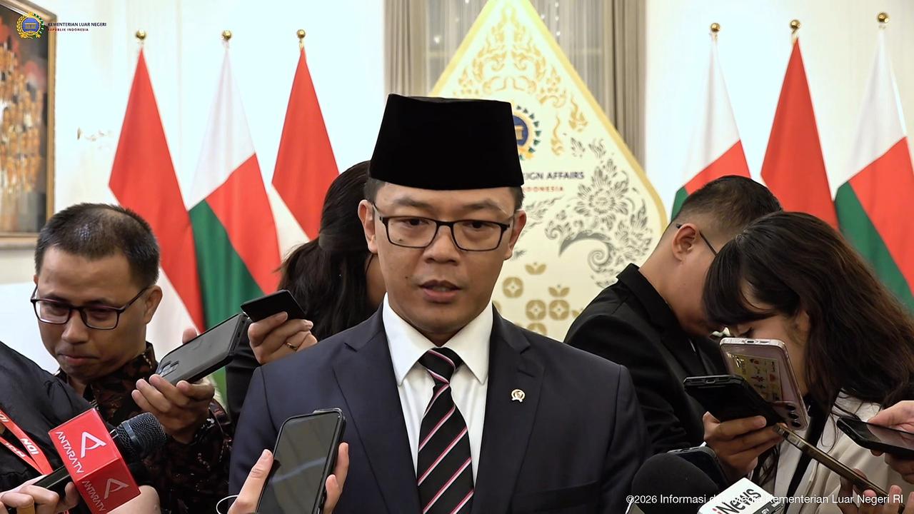 MENLU: DIPLOMASI PRABOWO CERMINKAN POLITIK LUAR NEGERI BEBAS AKTIF INDONESIA