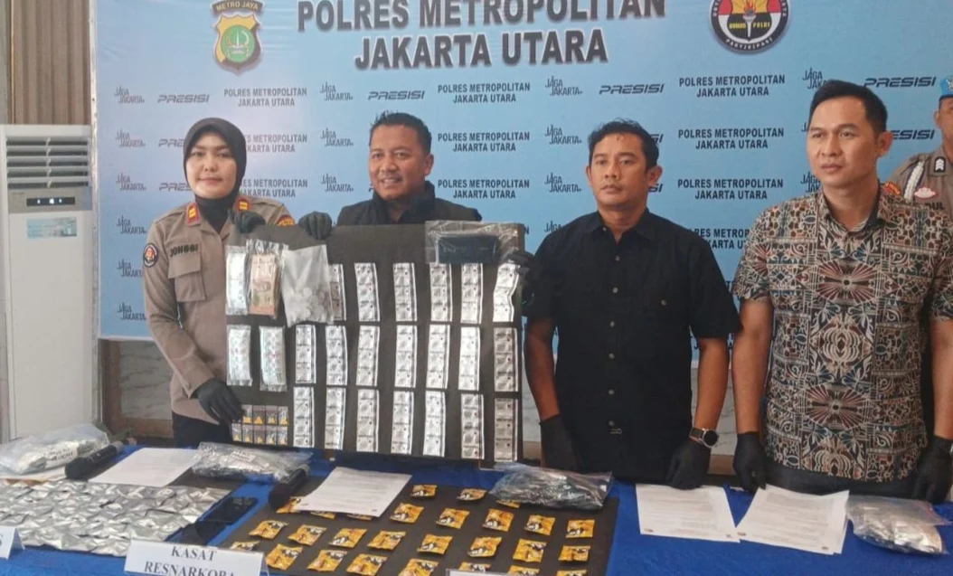 POLISI TANGKAP PENGEDAR NARKOTIKA JENIS ETOMIDATE DI TEMPAT HIBURAN MALAM