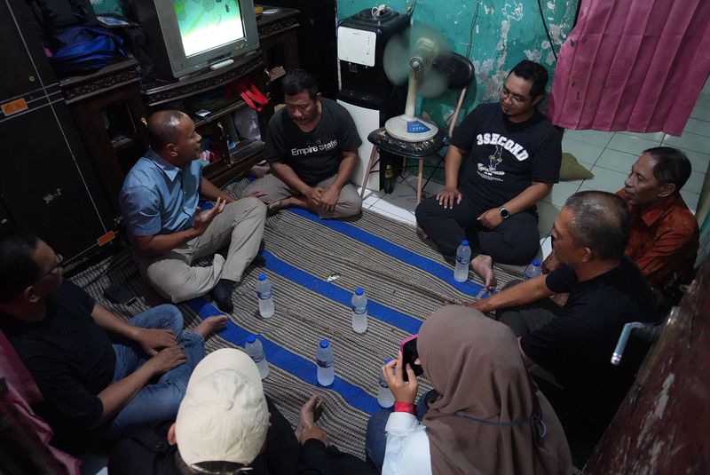 SAMPAIKAN PERMOHONAN MAAF, DISHUB SAMBANGI RUMAH DRIVER OJOL