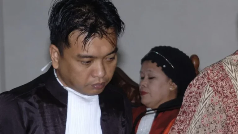 TIM GABUNGAN POLRI, KORTASTIPIDKOR DAN PMJ SERAHKAN TSK DR KE KEJAGUNG