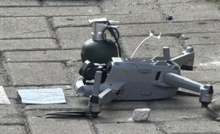 RUMAH PENGACARA DI TEROR DRONE GRANAT, PELAKU TINGGALKAN PESAN “INI BARU PERMULAAN”