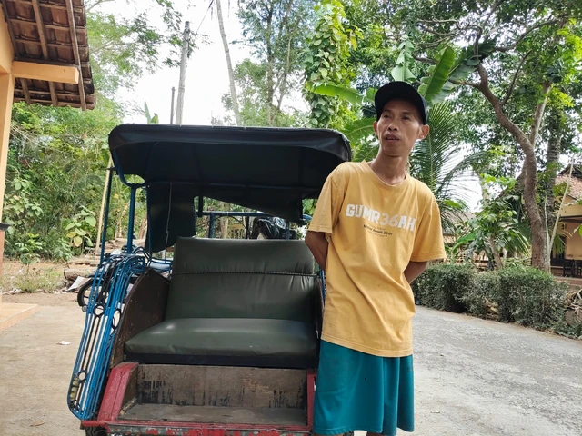 TUKANG BECAK DI KULON PROGO NAIK DESIL 9, ANAK TERANCAM TURUN DARI KAMPUS