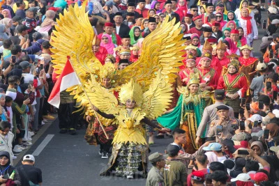 KEMERIAHAN PAWAI BUDAYA PESONA NUSANTARA BEKASI KEREN 2026, RIBUAN MASYARAKAT TUMPAH RUAH DIJALAN