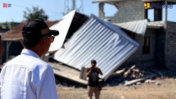 BANGUN KEMBALI RUMAH IBADAH DI NTT, MENTERI PU : LIBATKAN WARGA BIAR TIDAK KEHILANGAN MATA PENCAHARIAN