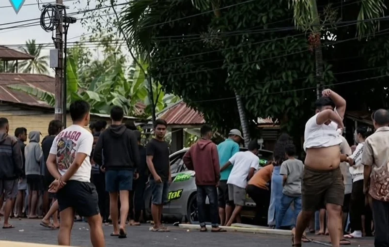 DRAG RACE MAKAN 16 KORBAN, 6 MENINGGAL DUNIA, DRIFT MOBIL TABRAK KERUMUNAN PENONTON