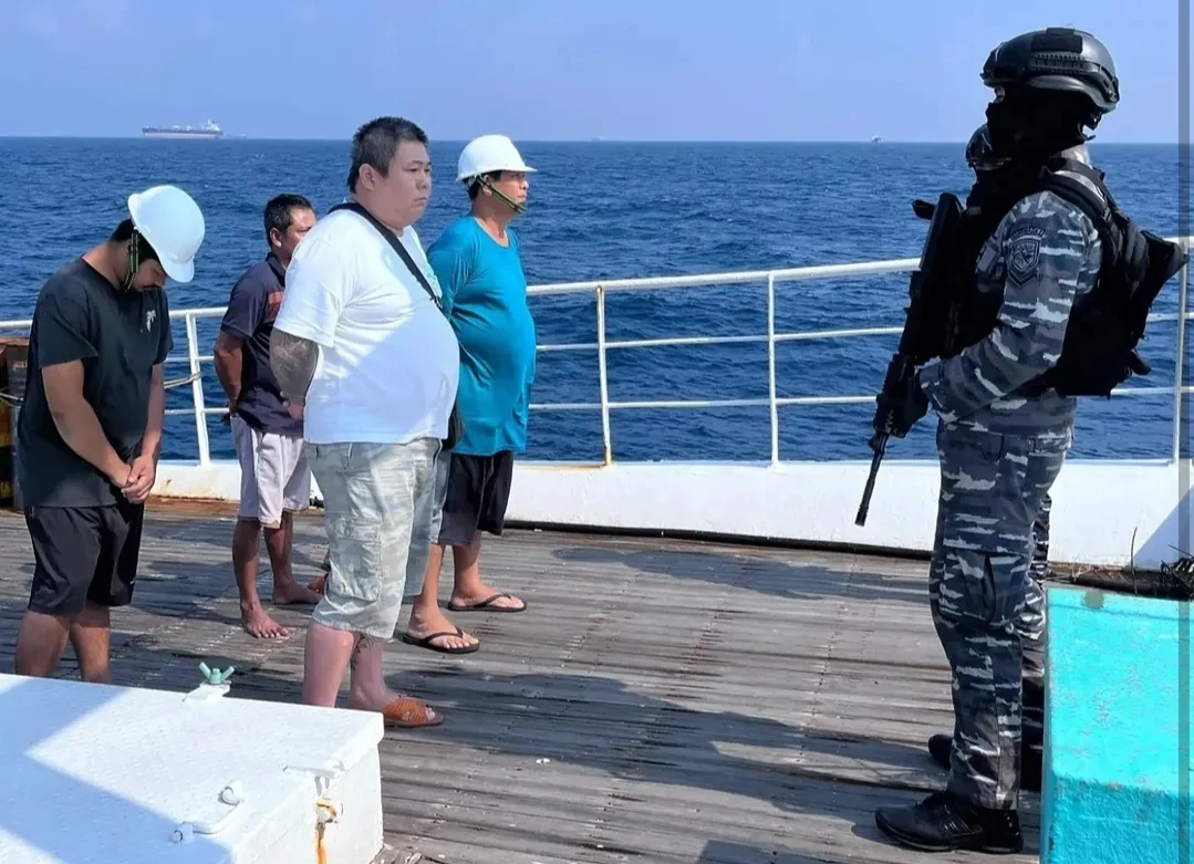 TNI AL DAN TIM GABUNGAN GAGALKAN PENYELUDUPAN NARKOTIKA KETAMIN HAMPIR SEBERAT 1,3 TON, SENILAI 2,1 TRILIUN