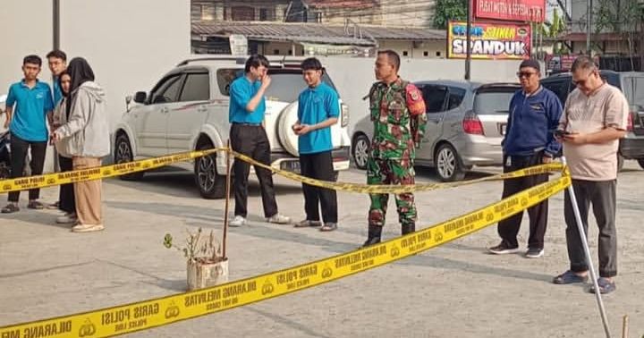 CIUM AROMA BUSUK, PEMULUNG TEMUKAN JASAD BAYI DALAM TONG SAMPAH DI SAWANGAN