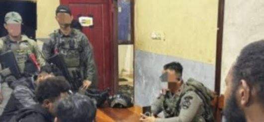 SATGAS ODC BURU KKB YANG BUNUH POLISI DI YAHUKIMO, TIGA ORANG TERTANGKAP DUA DIANTARANYA MEREGANG NYAWA
