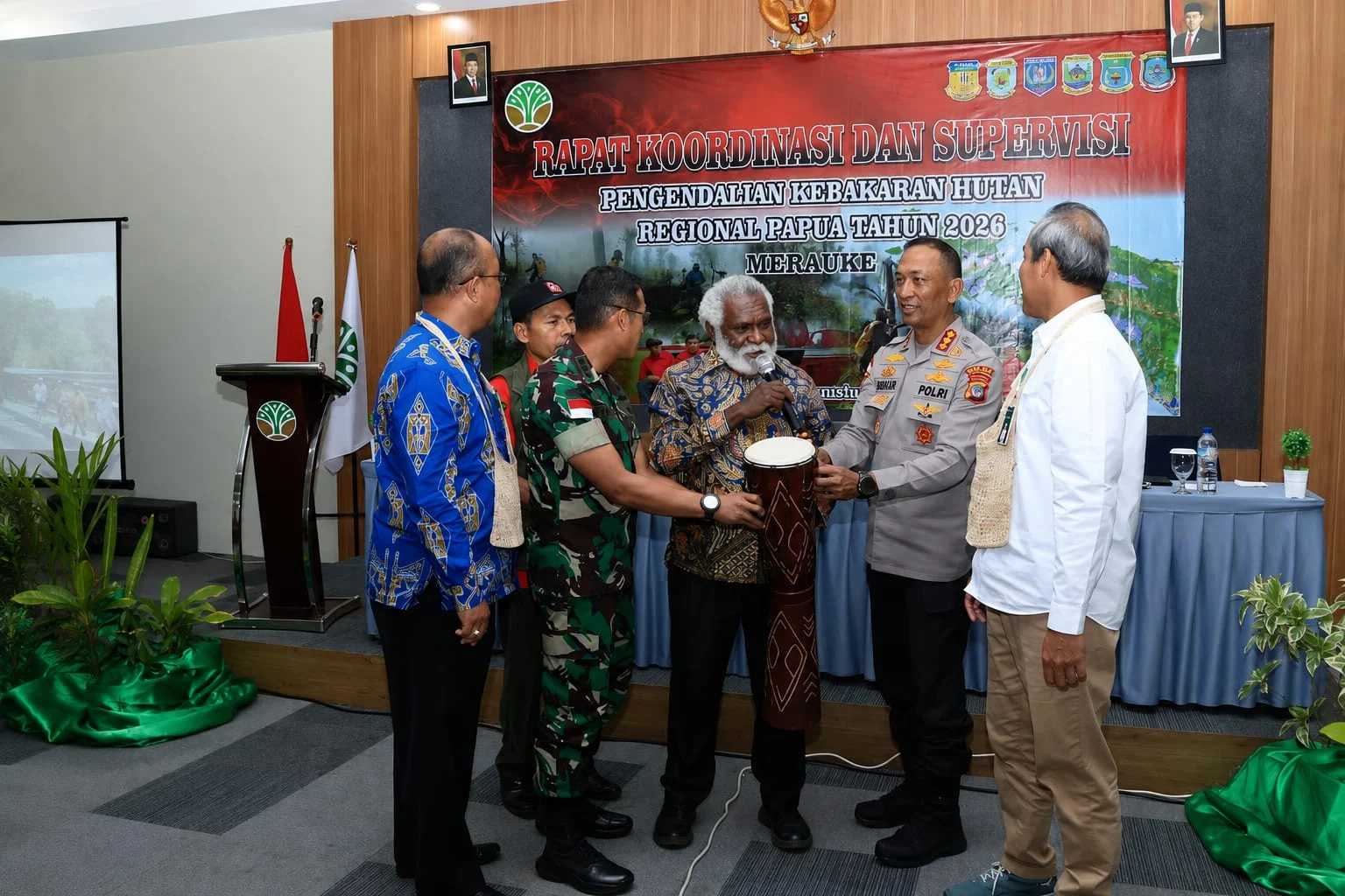 PAPUA SELATAN PERKUAT PERAN MASYARAKAT ADAT HADAPI ANCAMAN KARHUTLA