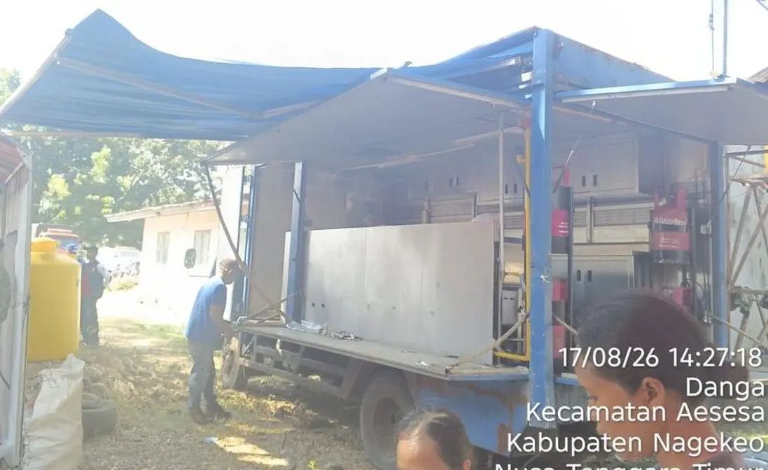 DAPUR UMUM KEMENSOS MULAI BEROPERASI, SEHARI TARGET 3000 BUNGKUS MAKANAN UNTUK KORBAN GEMPA NTT