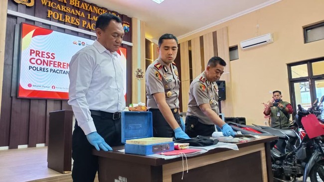 PRIA CURI UANG DAN EMAS 350 JUTA UNTUK JUDI ONLINE, PRIA DI PACITAN DITANGKAP POLISI