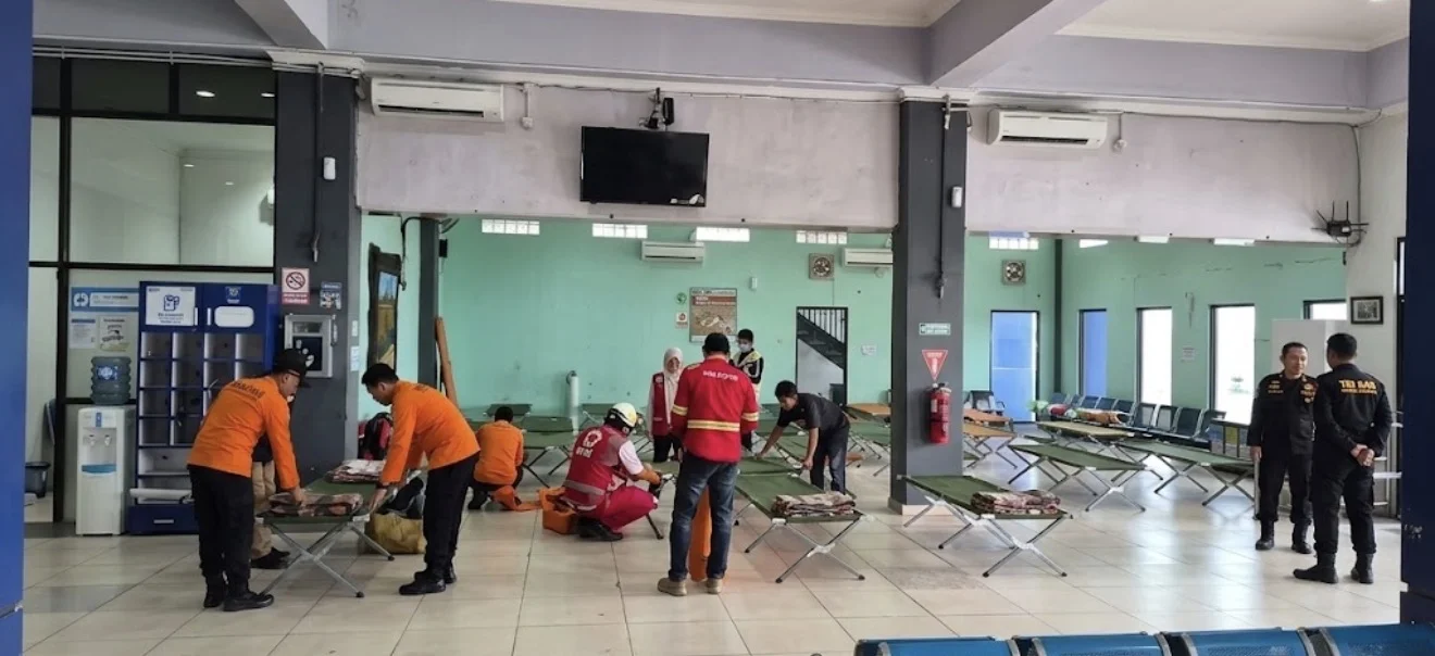 PELINDO SIAPKAN POSKO DAN RUANG KESEHATAN DI PELABUHAN TRISAKTI UNTUK DUKUNG PENCARIAN KM VIRGO TRANSPORT 8