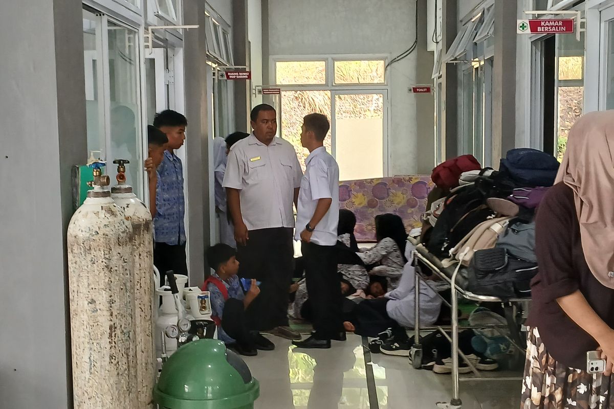 237 ANAK DAN GURU KERACUNAN MBG DI AGAM, SUMATERA BARAT