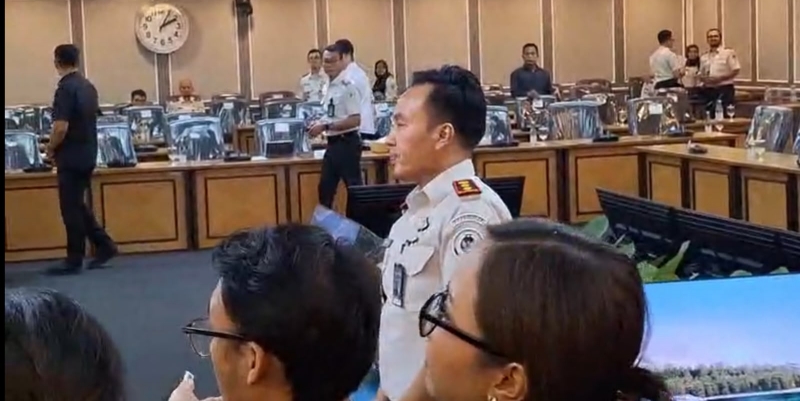 KABUR DARI WARTAWAN KALAPAS CIBINONG NONAKTIF BUNGKAM USAI DICE CAR DPR SOAL RUMAH MEWAH NAPI