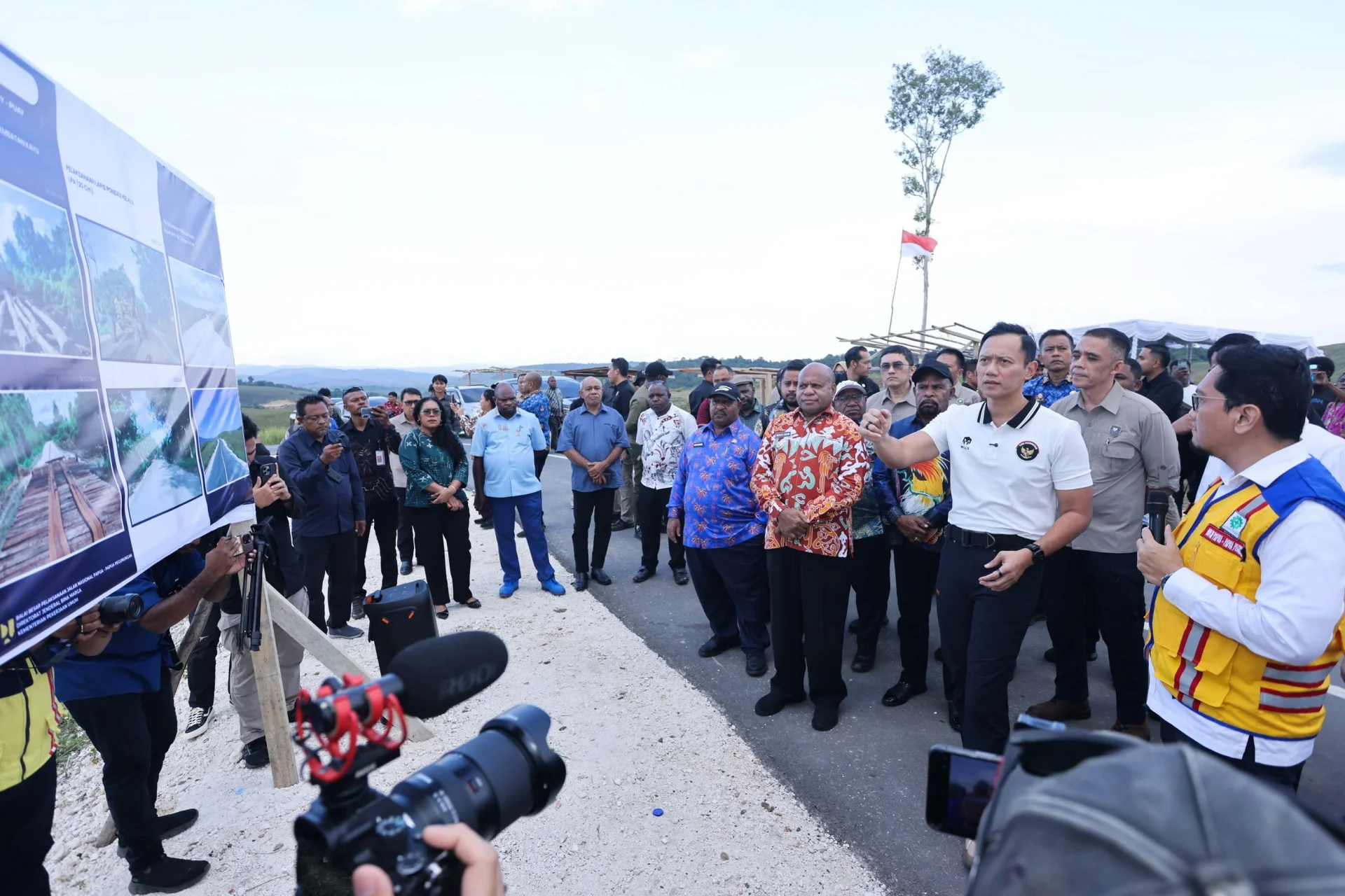 AHY: JALAN SKORY–PUAY PANGKAS WAKTU TEMPUH, BUKTI INFRASTRUKTUR PAPUA HARUS BERDAMPAK NYATA