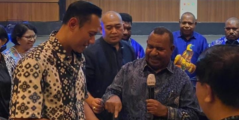 ONES PAHABOL DORONG PENDIDIKAN GRATIS DAN MBG JADI PRIORITAS PEMBANGUNAN PAPUA