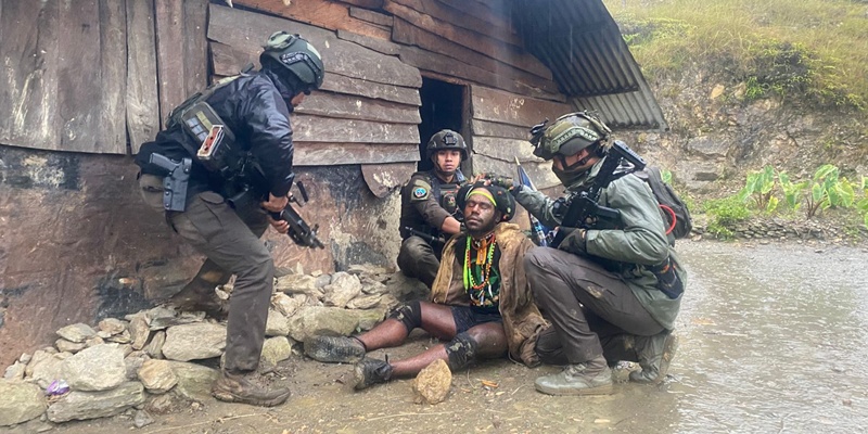RENTETAN KEKERASAN DI PAPUA, GURU BESAR UNJ SOROTI KERAGUAN PUBLIK TERHADAP PENGAMANAN TNI-POLRI