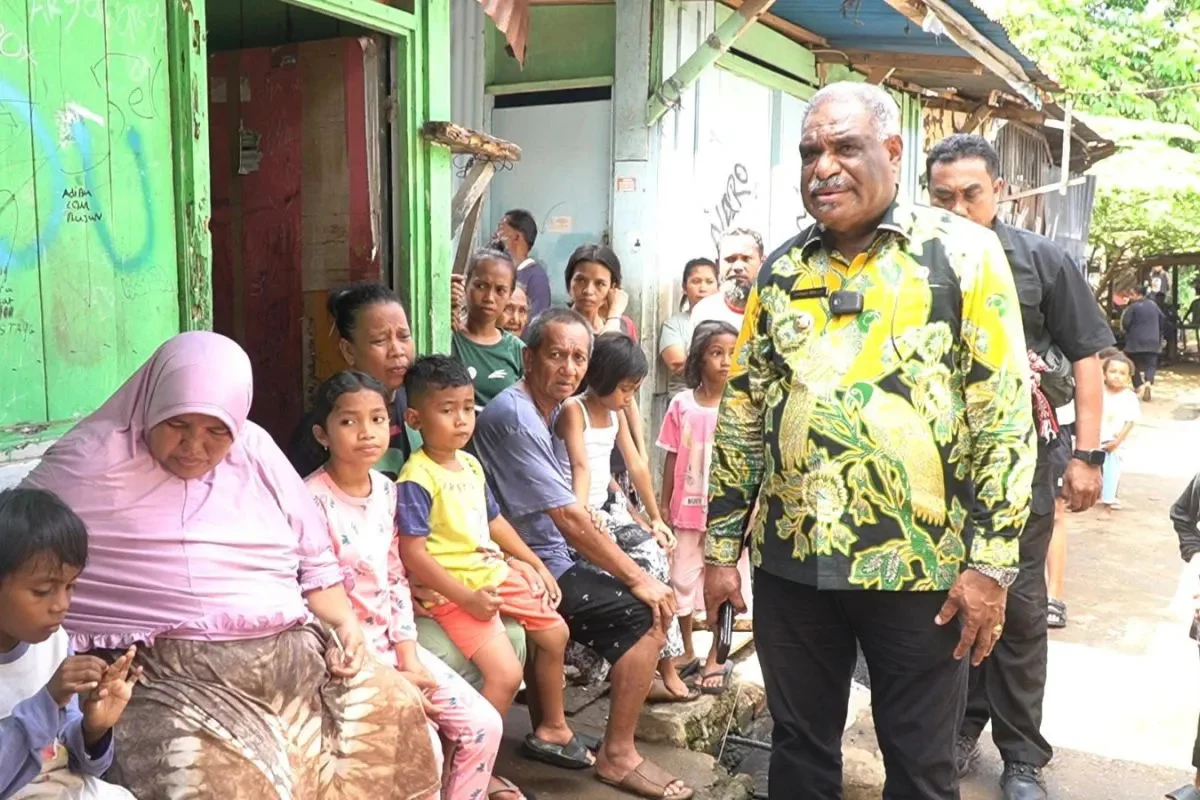 GERAK CEPAT PASCA-KEBAKARAN DOK IX, PEMKOT JAYAPURA LAYANI PENGURUSAN DOKUMEN HILANG DAN BANTUAN WARGA