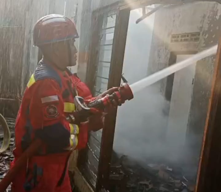 KEBAKARAN LANDA PEMUKIMAN PADAT DI BOGOR