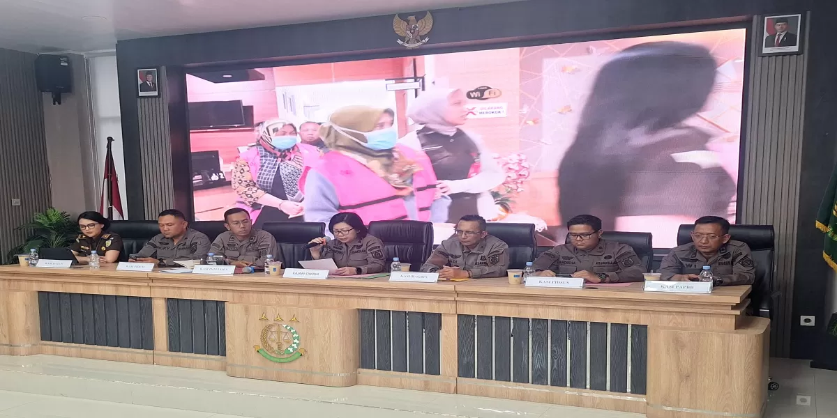 KEJARI CIMAHI TETAPKAN 2 ASN SEBAGAI TERSANGKA KASUS KORUPSI PROGRAM PELATIHAN KERJA