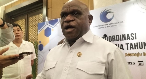 MENTERI HAM DORONG BGN WAJIB BANGUN MEKANISME PEMULIHAN BAGI KORBAN KERACUNAN MBG