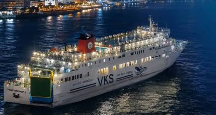 KM VIRGO TRANSPORT 8 HILANG KONTAK DI LAUT JAWA, 102 PENUMPANG SELAMAT 1 MENINGGAL, 140 MASIH DICARI