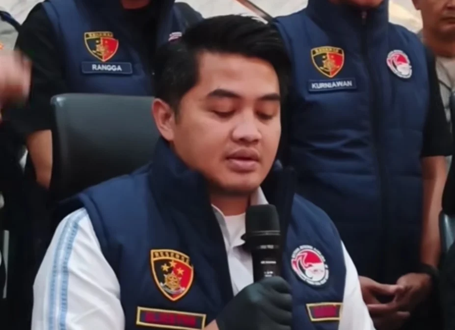 LABORATORIUM NARKOBA DI BALIK JAKET OJOL