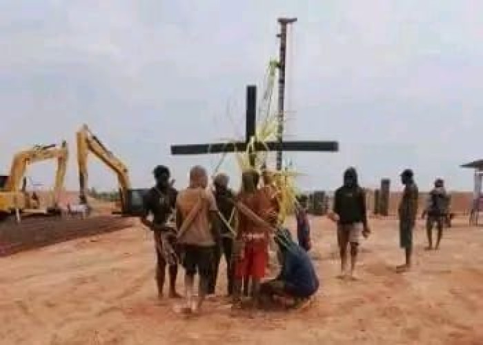 KONFLIK AGRARIA WANAM MEMANAS, SOLIDARITAS MERAUKE DESAK PEMBENTUKAN TIM PENCARI FAKTA DAN USUT PENGRUSAKAN SIMBOL ADAT