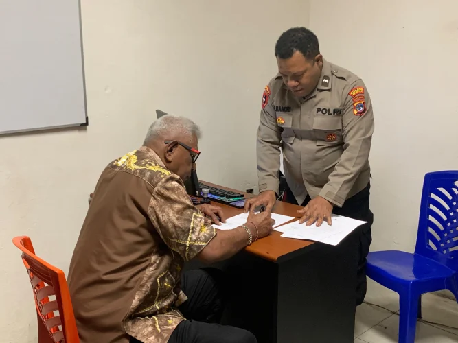 SENGKETA PEMBERITAAN BUPATI MIMIKA, AHLI PERS PAPUA TEGASKAN PENANGANAN BERPEDOMAN PADA UU PERS DAN PKS POLRI-DEWAN PERS