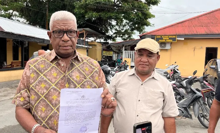 SENGKETA PEMBERITAAN, BUPATI MIMIKA LAPORKAN MEDIA ONLINE KE POLRES MIMIKA TERKAIT DUGAAN HOAKS DAN FRAMING