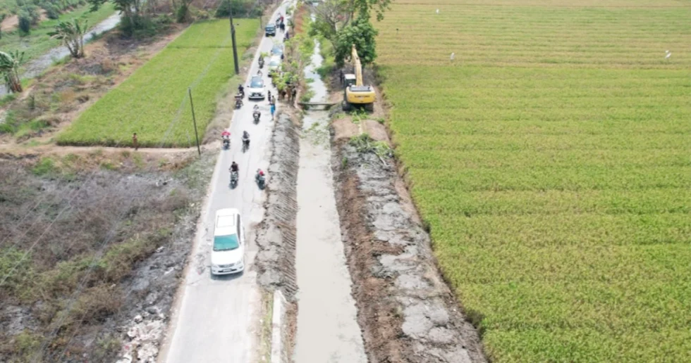 NORMALISASI KALEN KENDAL Digas PEMKAB BEKASI, BEKASI KEJAR AIR UNTUK 500 RIBU TON GABAH