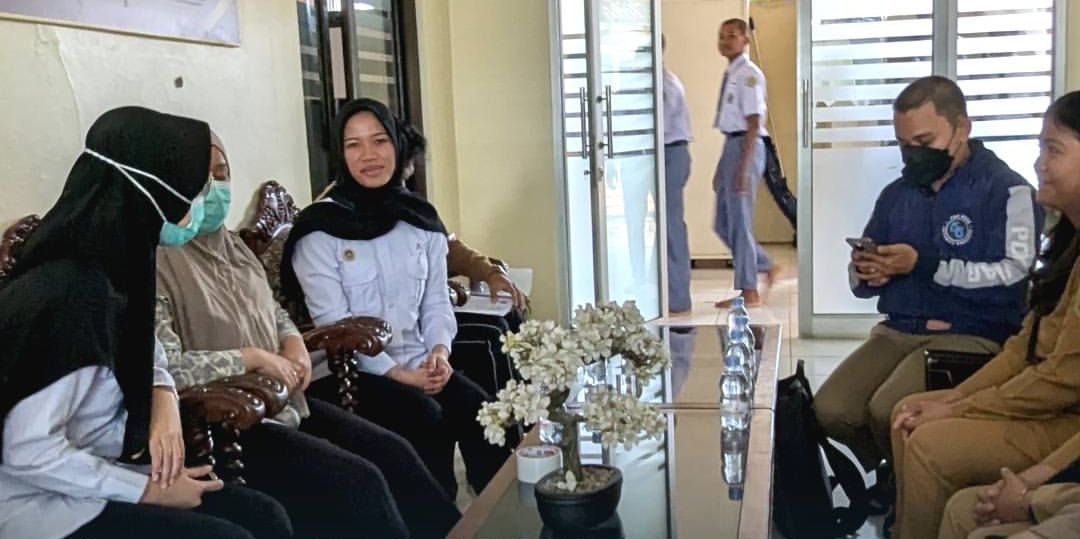 AYAM MBG MAN 2 BANYUMAS POSITIF MENGANDUNG 2 BAKTERI BERBAHAYA