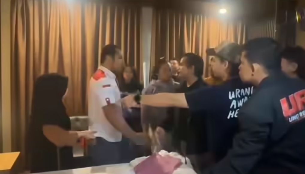 RAYAKAN ULTAH DI HOTEL, WANITA DITANGKAP POLISI, DIDUGA JADI BOS SINDIKAT PENGGELAPAN MOBIL
