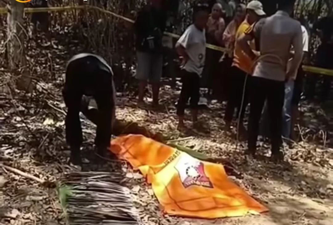 PEREMPUAN MUDA DITEMUKAN TEWAS DENGAN MULUT TERSUMPAL DALEMAN DAN TANPA CELANA