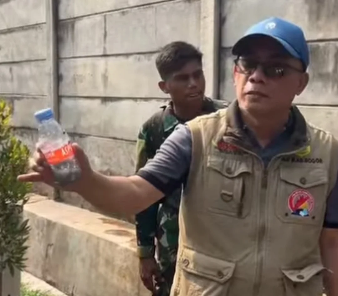 BUPATI BOGOR BONGKAR SALURAN LIMBAH ILEGAL DI SUNGAI CILEUNGSI, 23 PERUSAHAAN DISOROT