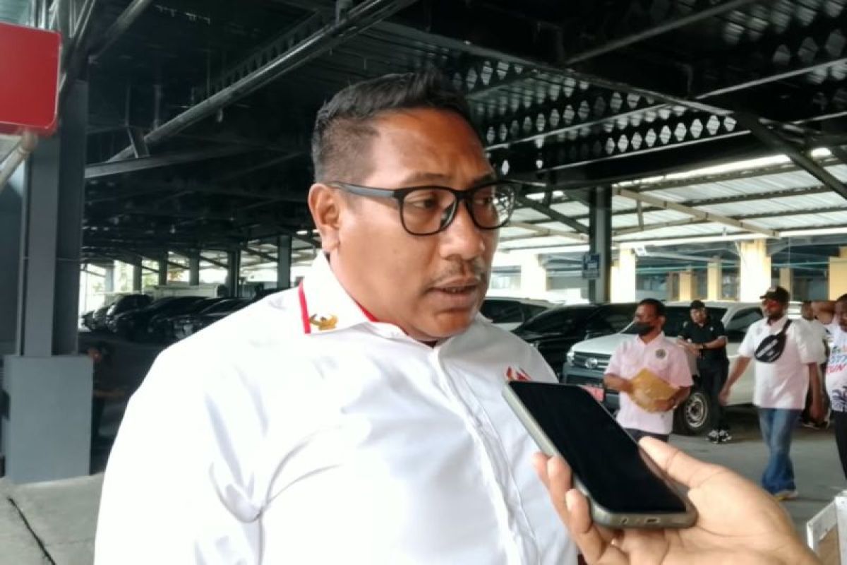 TANGGAP DAMPAK KEMARAU EL NINO, PEMKAB MIMIKA TERJUNKAN 54 TON BANTUAN PANGAN UDARA KE ARWANOP DAN TSINGA