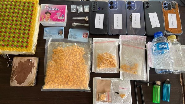 POLRES METRO JAKARTA BARAT SITA 1,1 Kg SABU DAN RIBUAN Ekstasi, SATU PENGEDAR DITANGKAP DI KALIDERES