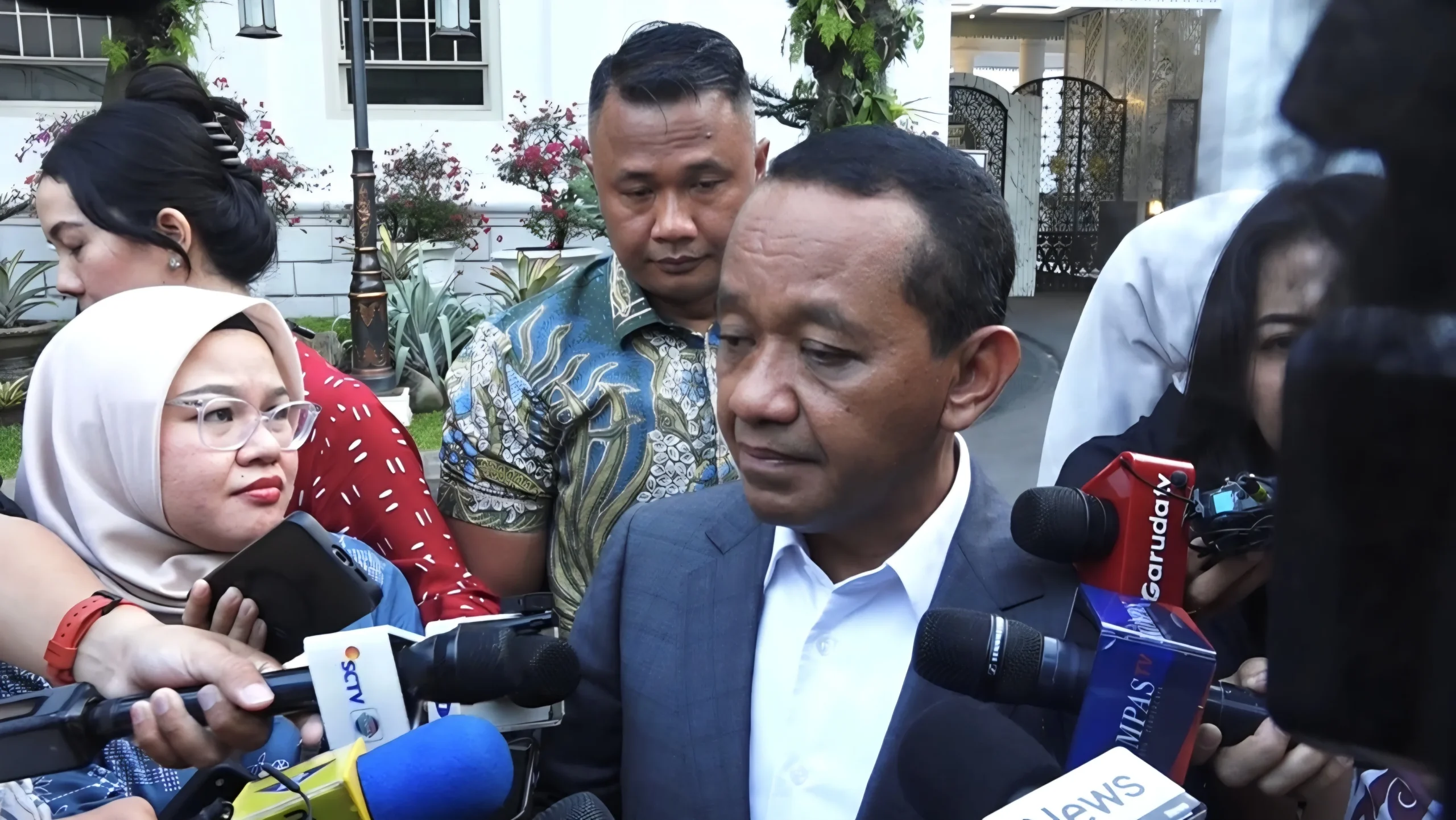 STOK PERTALITE MENIPIS JADI 16 HARI, BAHLIL: KONSUMEN PERTAMAX PINDAH KE SUBSIDI