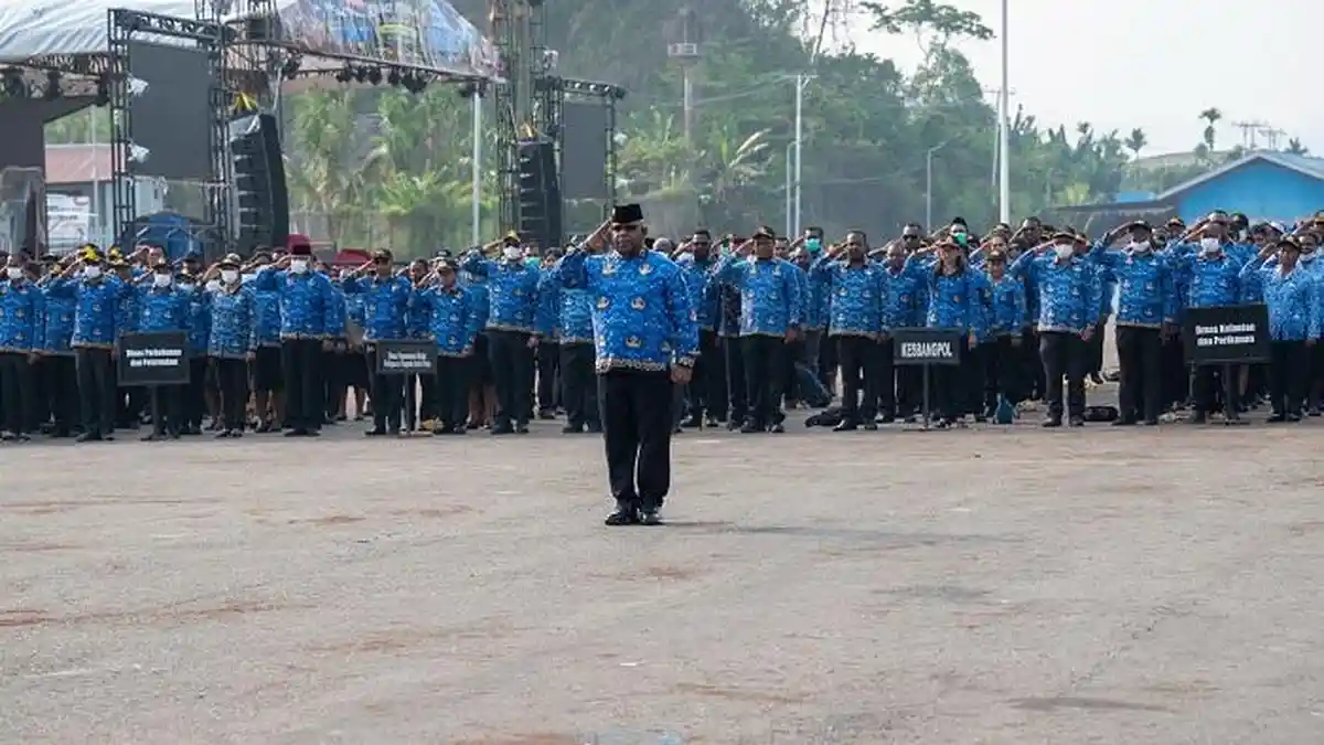 AKSELERASI PENYERAPAN ANGGARAN TRIWULAN IV, GUBERNUR MEKI NAWIPA TEGASKAN EVALUASI KINERJA DAN DISIPLIN ASN PEMPROV PAPUA TENGAH