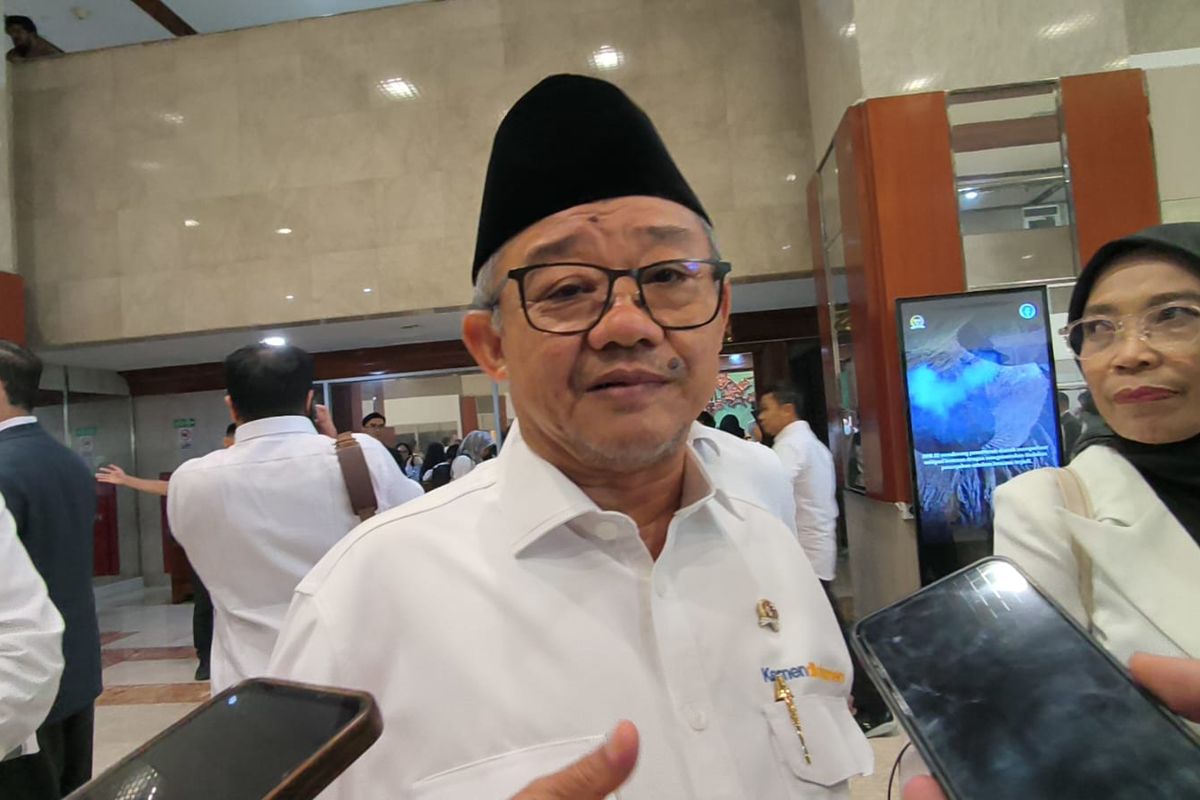 KADO HARI GURU: 172 RIBU GURU NON-ASN TAK LULUS CPNS DIJAMIN TAK DI-PHK, 242 RIBU PPPK PARUH WAKTU NAIK STATUS TANPA TES