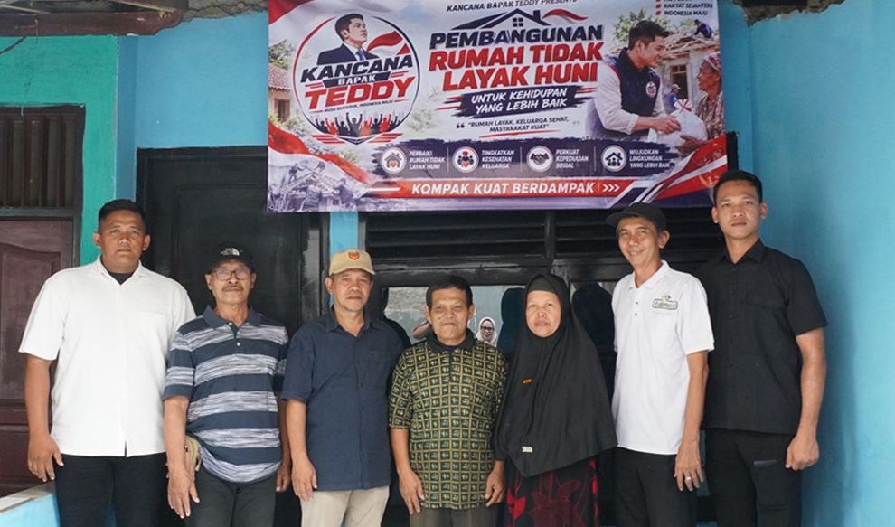 30 TAHUN BERTAHAN DI RUMAH BOCOR KINI IDRIS SUPONO BISA TIDUR NYENYAK BERKAT ULURAN TANGAN KANCANA BAPAK TEDDY