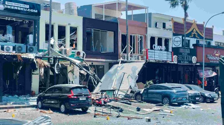 LEDAKAN DAHSYAT GUNCANG RESTO NASI TEMPONG SURABAYA, 5 ORANG TERLUKA DAN 41 BANGUNAN RUSAK