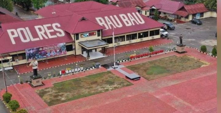 OKNUM SATRESNARKOBA POLRES BAUBAU DIDUGA ANIAYA JURNALIS TVONE SAAT PESTA MIRAS