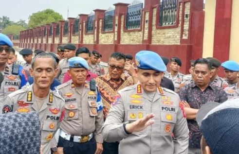 PROPAM POLDA SULTRA TEGAS USUT OKNUM POLRES BAUBAU DIDUGA ANIAYA JURNALIS TVONE