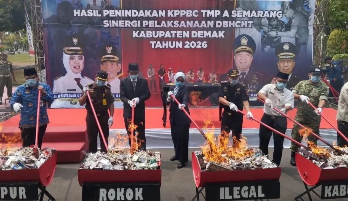6,59 JUTA BATANG ROKOK ILEGAL DIMUSNAHKAN DI DEMAK, NEGARA RUGI Rp6,44 MILIAR